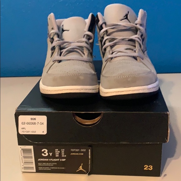 Boys Jordan 1 flight 3 size 3y - Picture 1 of 3